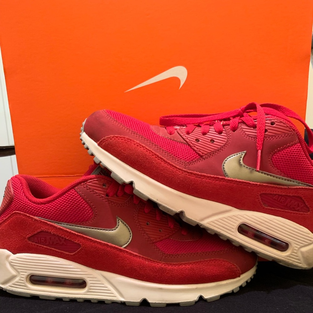 Super stylish red Nike air max - Picture 5 of 6